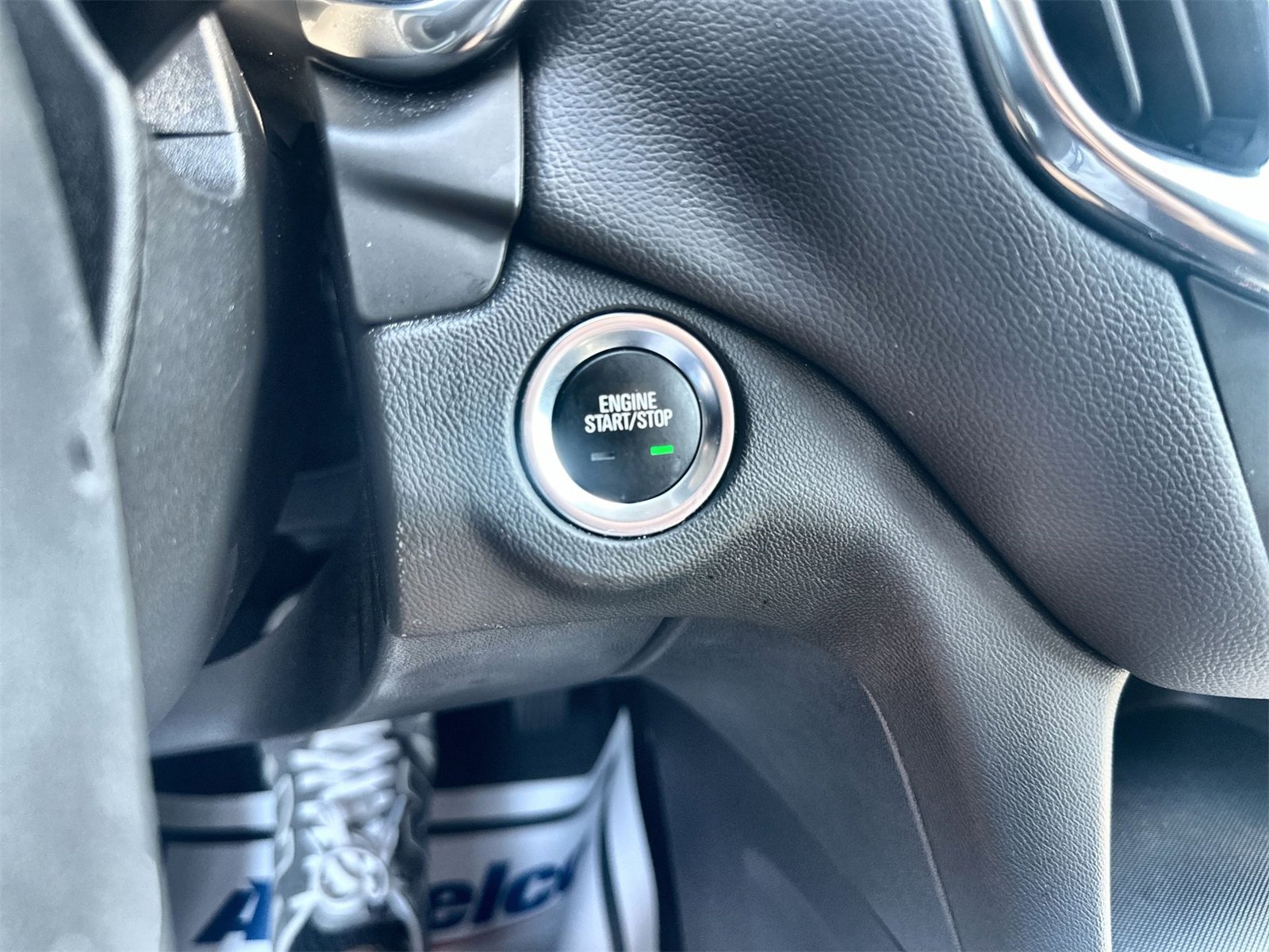 Used 2022 Chevrolet Equinox LT image 16