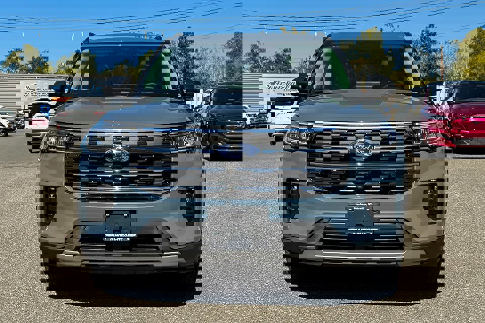 New 2025 Ford Explorer Active w/ Active Comfort Package image 8