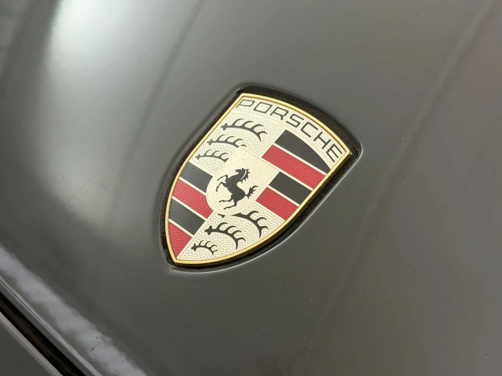 Used 2018 Porsche Panamera RWD image 4