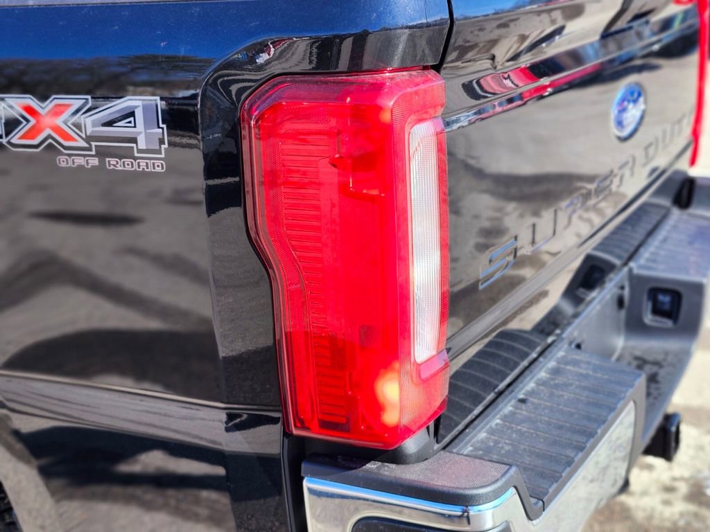New 2026 Ford F250 XL w/ FX4 Off-Road Package image 9