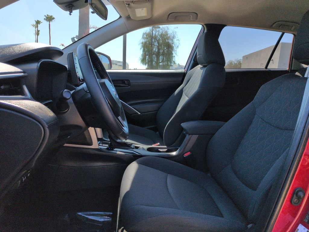 Used 2022 Toyota Corolla Cross LE w/ Black Badges Package (TMS) AWD/4WD image 6
