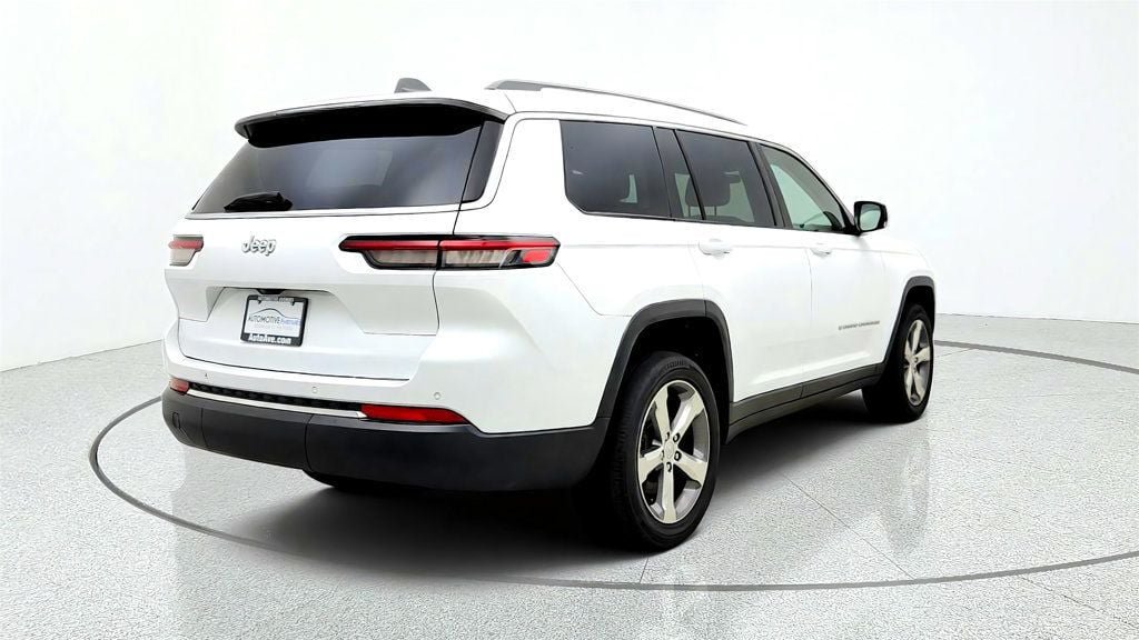 Used 2022 Jeep Grand Cherokee L Limited AWD/4WD image 5