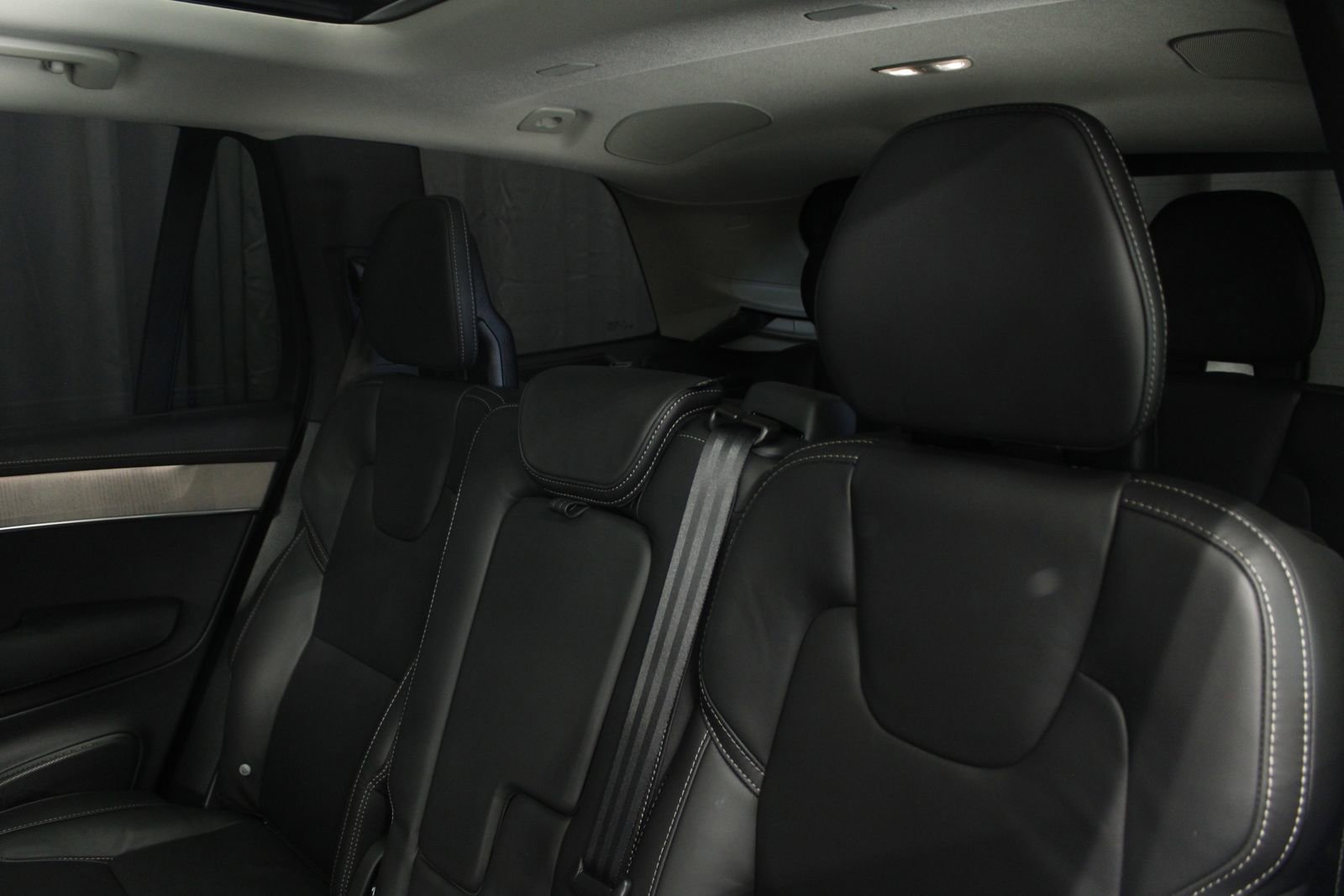 Used 2025 Volvo XC90 T8 Ultra image 6