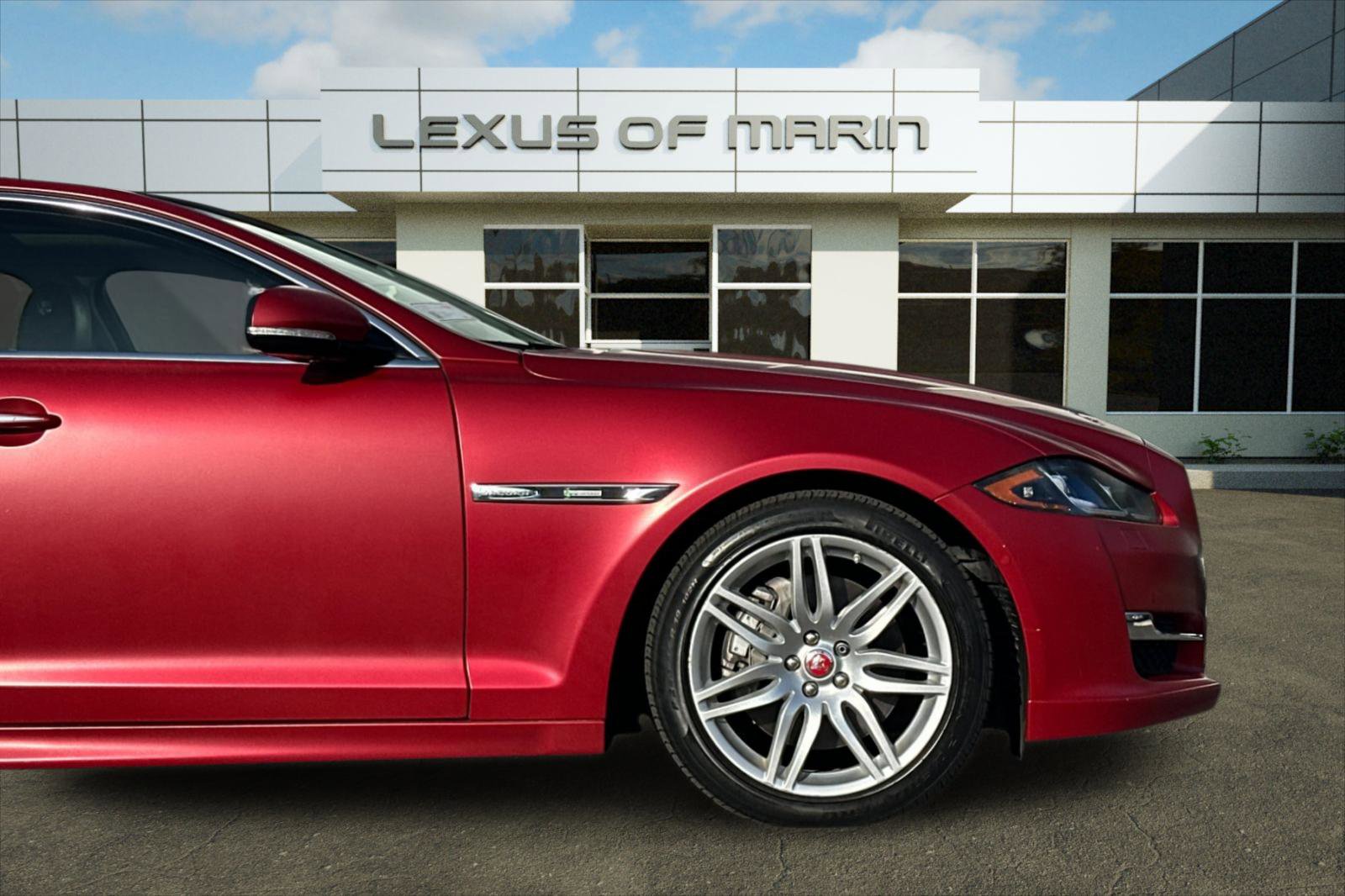 Used 2019 Jaguar XJ R-Sport image 33