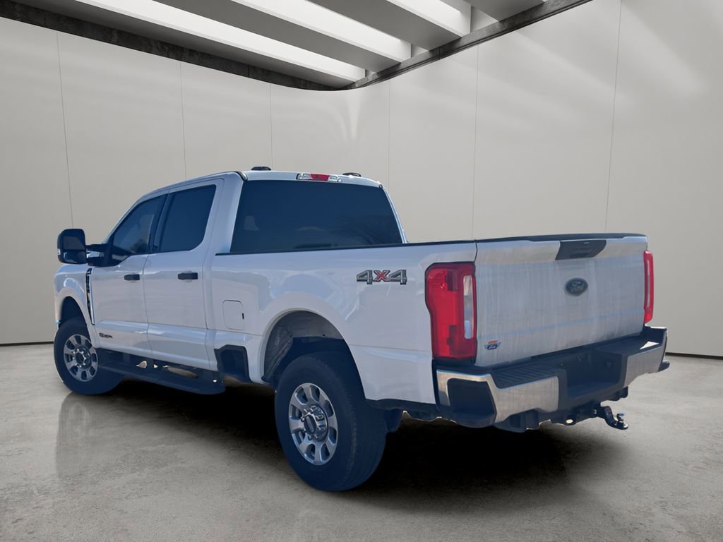 Used 2024 Ford F250 XLT image 3