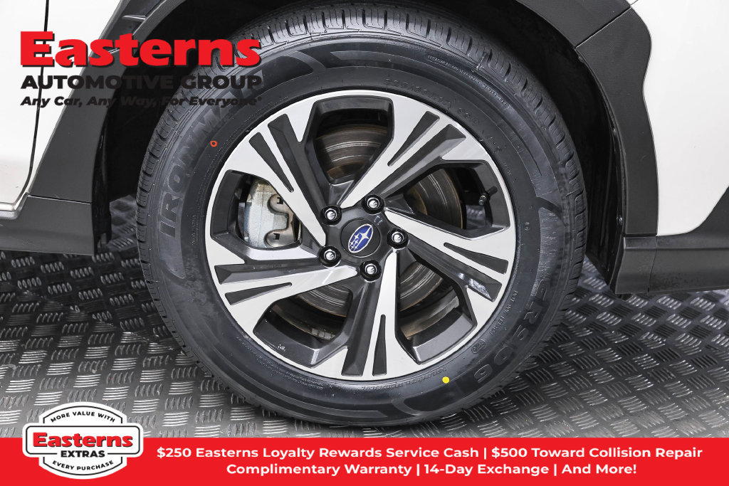 Used 2025 Subaru Crosstrek 2.5i Premium AWD/4WD image 33