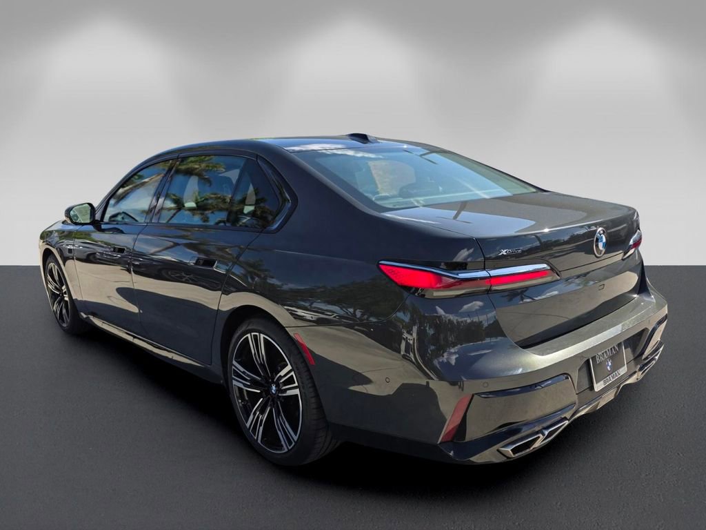 Certified 2023 BMW 760i xDrive w/ Executive Package AWD/4WD image 6