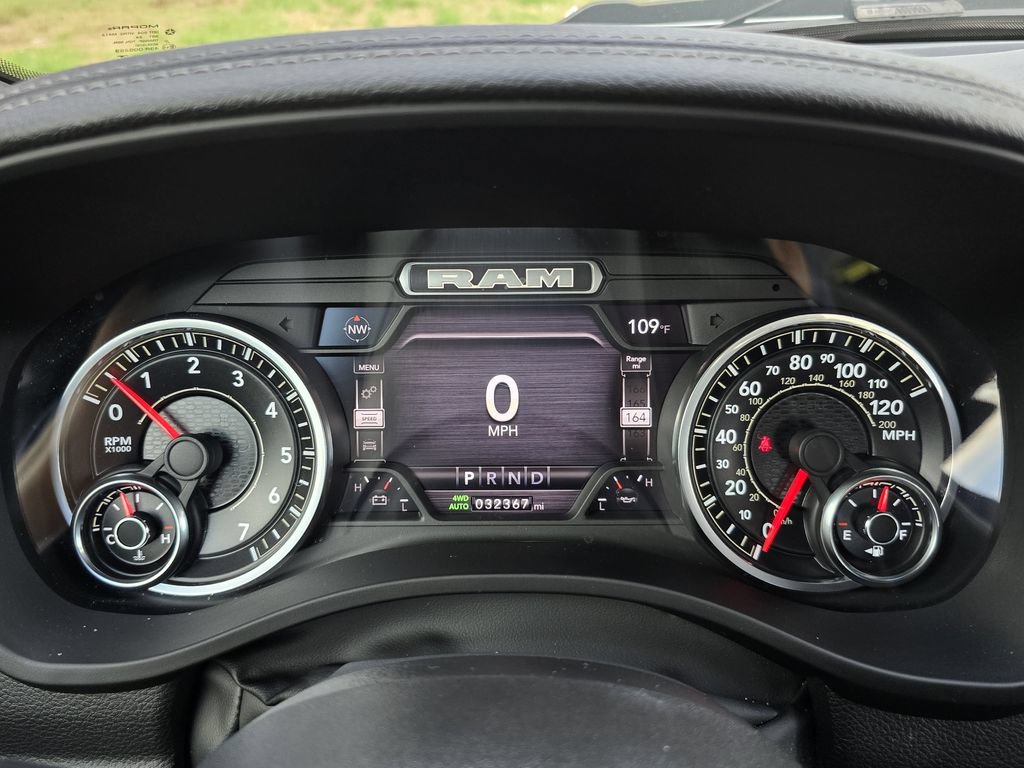 Used 2022 RAM 1500 Laramie w/ Sport Appearance Package AWD/4WD image 32