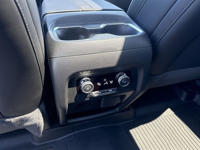 Certified 2026 Buick Enclave Sport Touring w/ Power Package AWD/4WD image 22