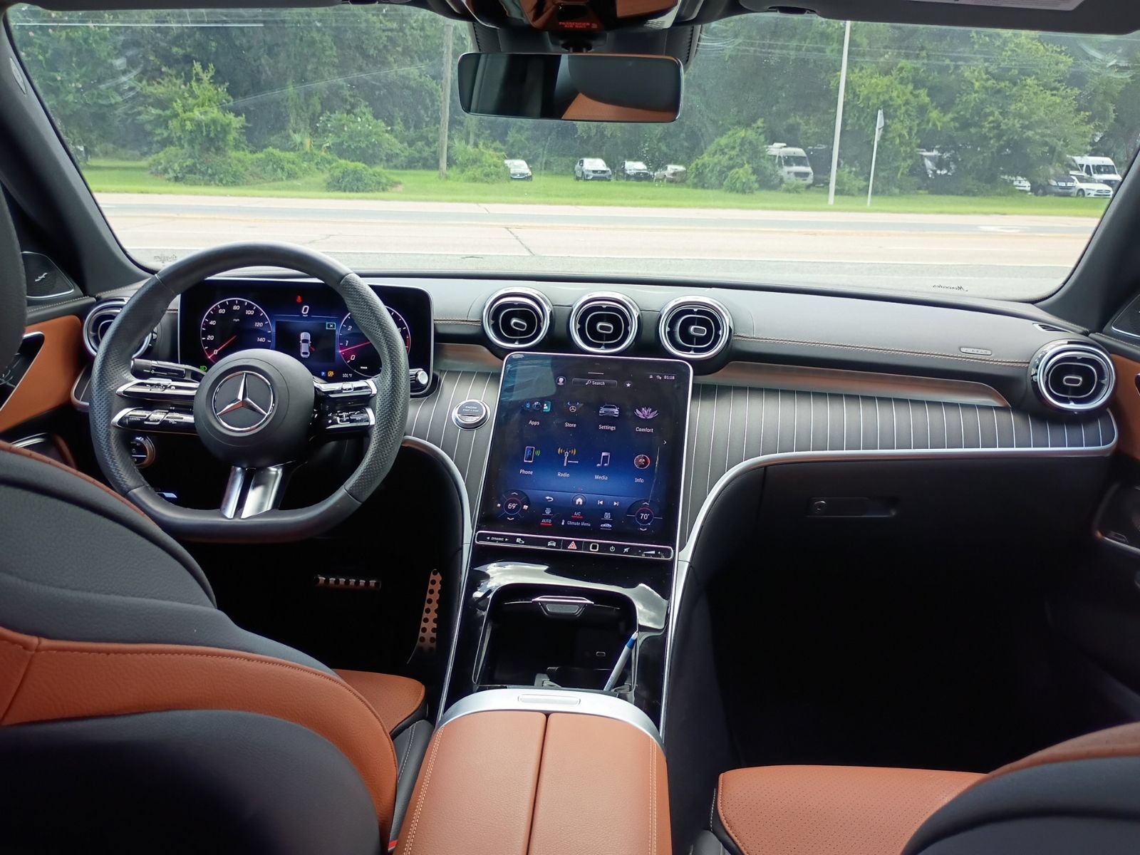 Used 2023 Mercedes-Benz C 300 Sedan image 7