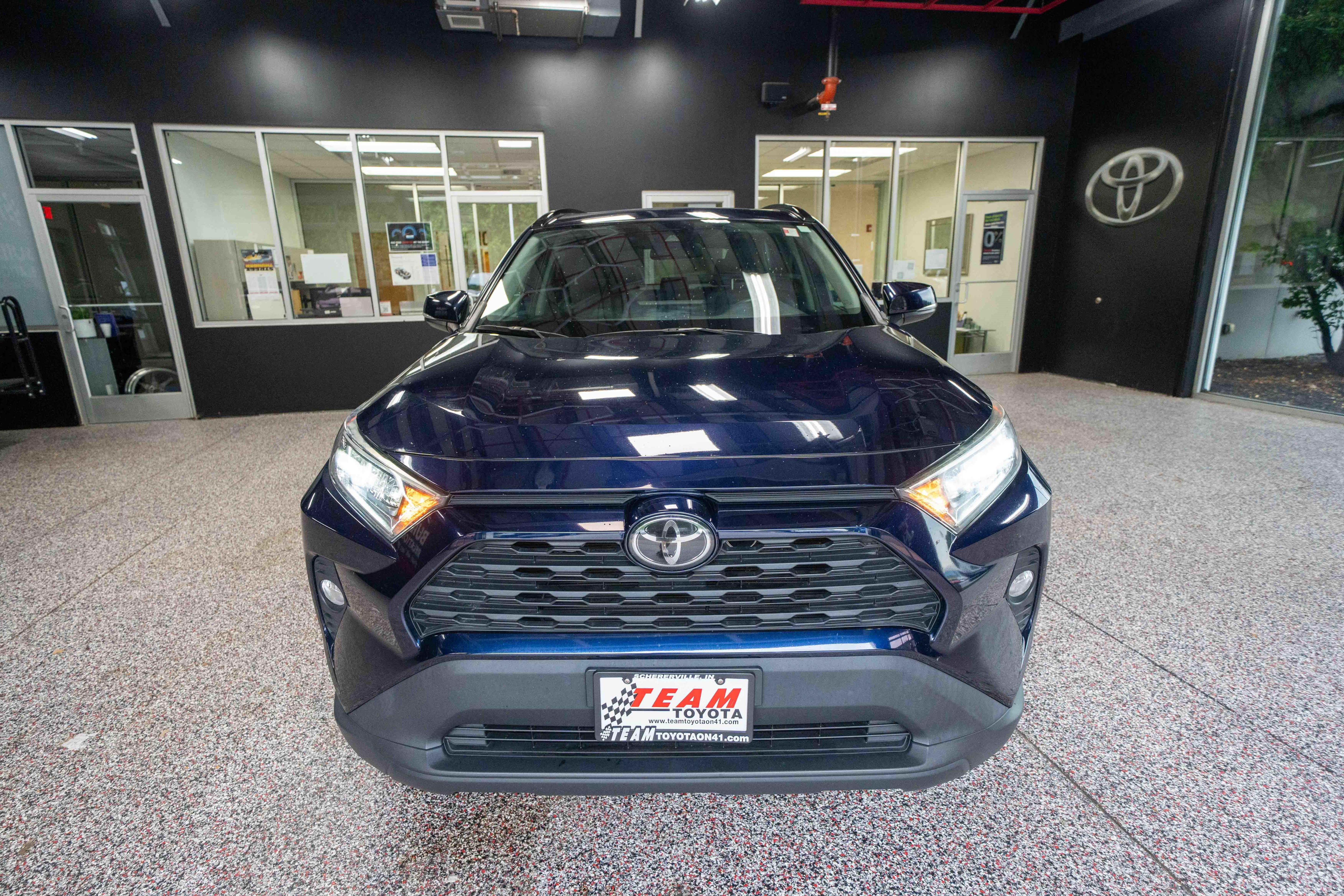 Used 2019 Toyota RAV4 XLE Premium w/ All Weather Liner Package AWD/4WD image 6