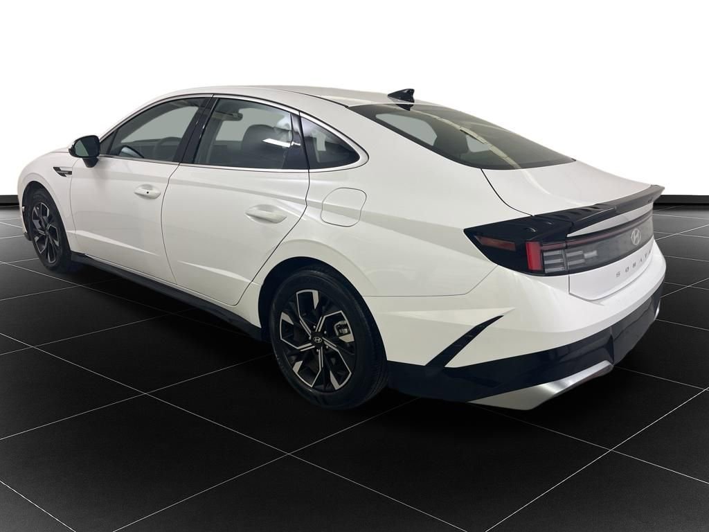 Used 2025 Hyundai Sonata SEL image 3