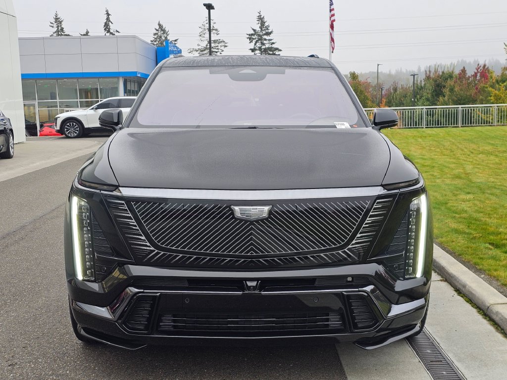 Certified 2026 Cadillac Vistiq Sport w/ LPO, Floor Liner Package AWD/4WD image 8