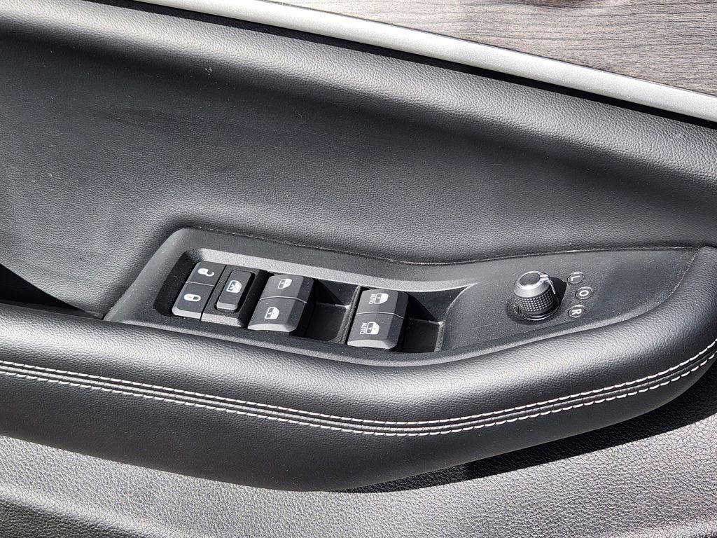 Used 2024 Jeep Grand Cherokee Limited 4xe image 4