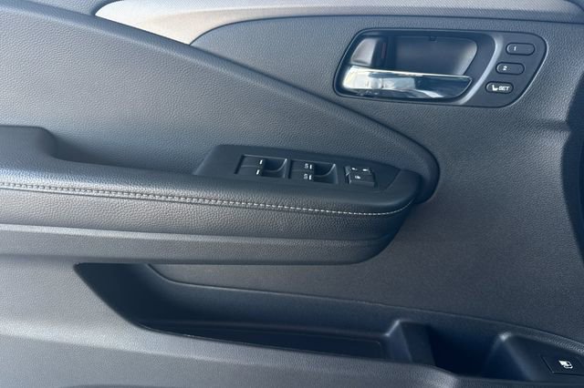 Certified 2023 Honda Ridgeline RTL image 12