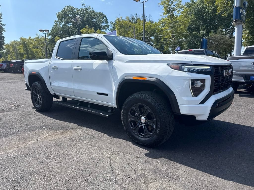 Used 2024 GMC Canyon Elevation w/ Elevation Premium Package AWD/4WD image 3