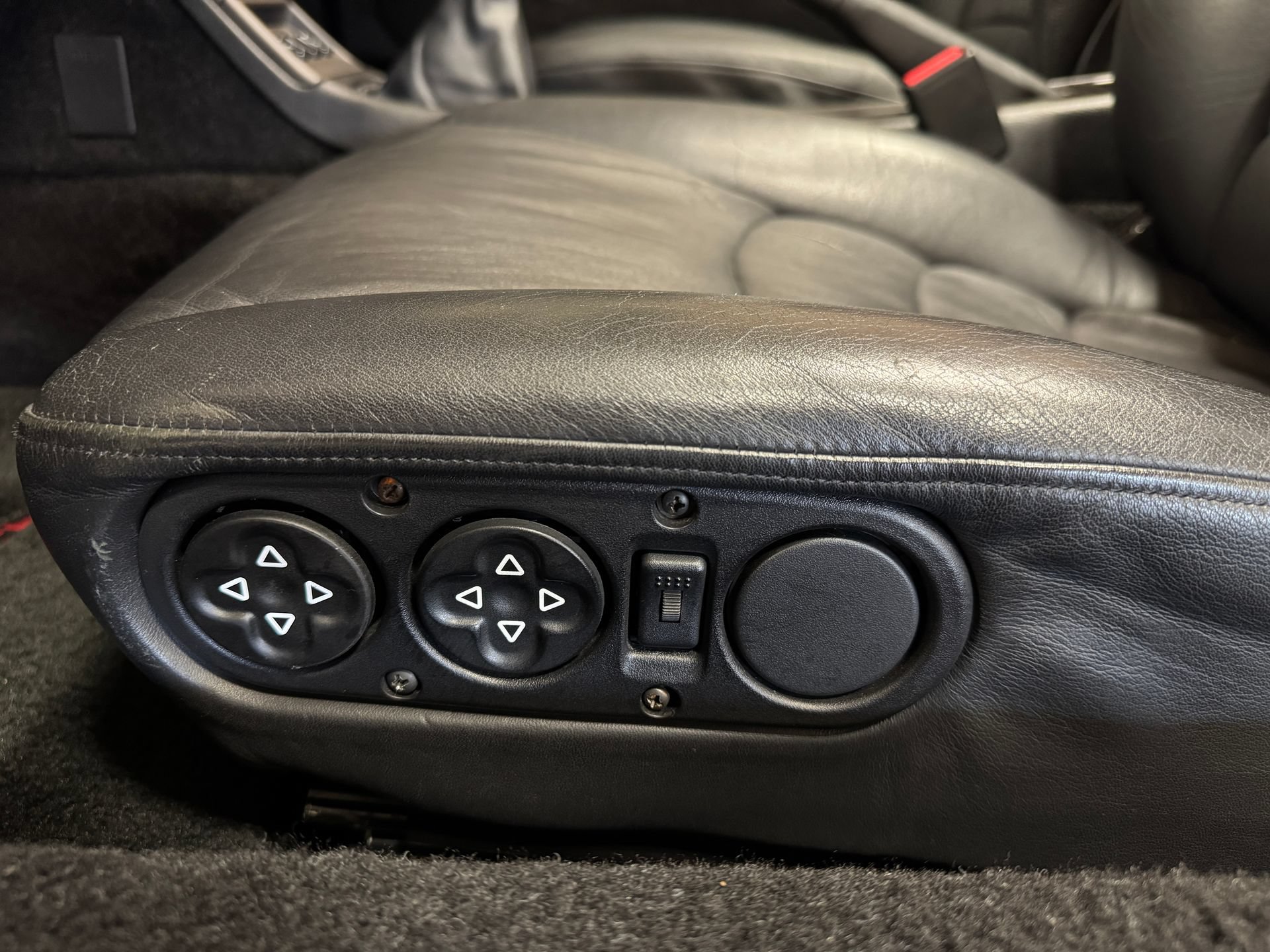 Used 1998 Porsche 911 Carrera RWD image 43