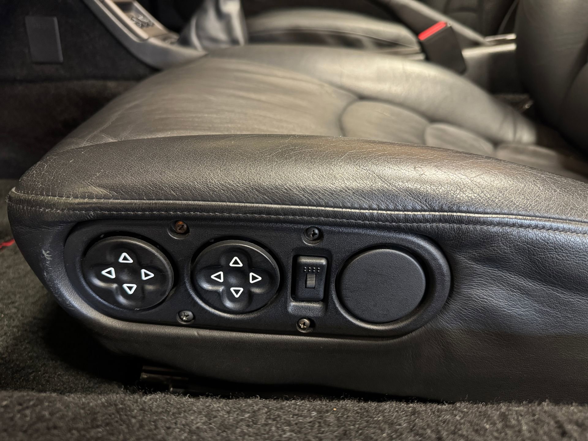 Used 1998 Porsche 911 Carrera RWD image 43