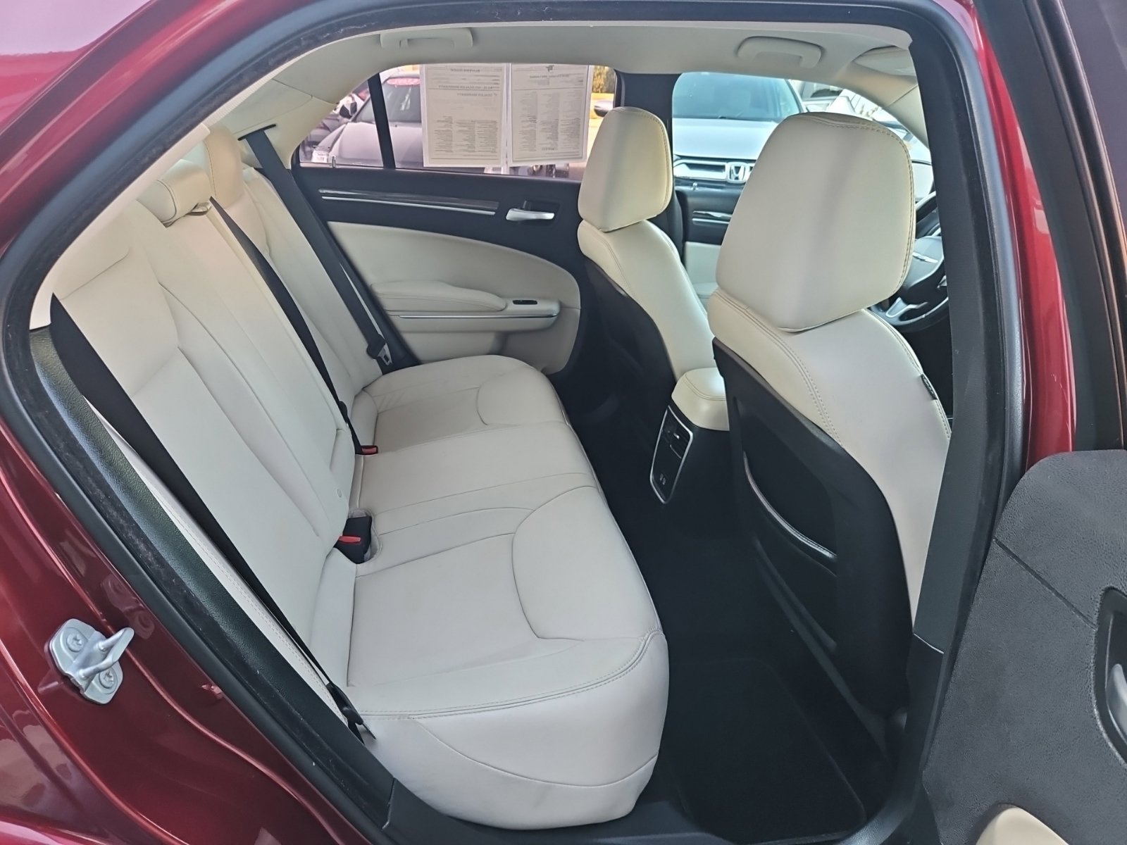 Used 2016 Chrysler 300 Limited RWD image 16