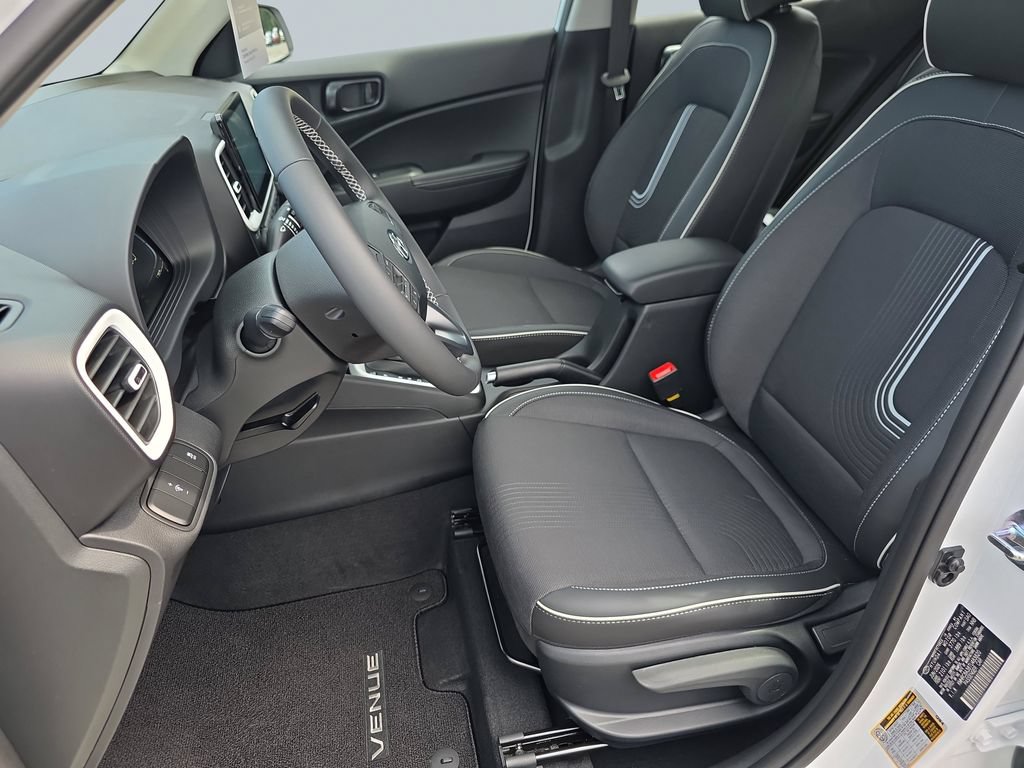 Certified 2026 Hyundai Venue SEL FWD image 11