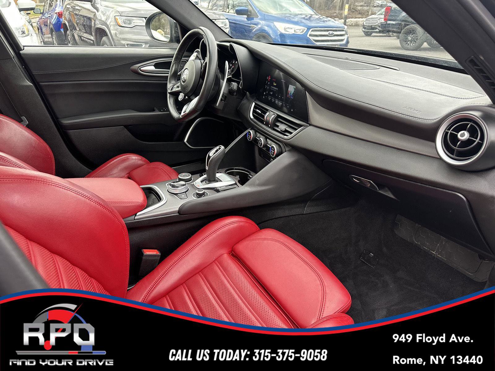 Used 2022 Alfa Romeo Giulia Veloce AWD/4WD image 31