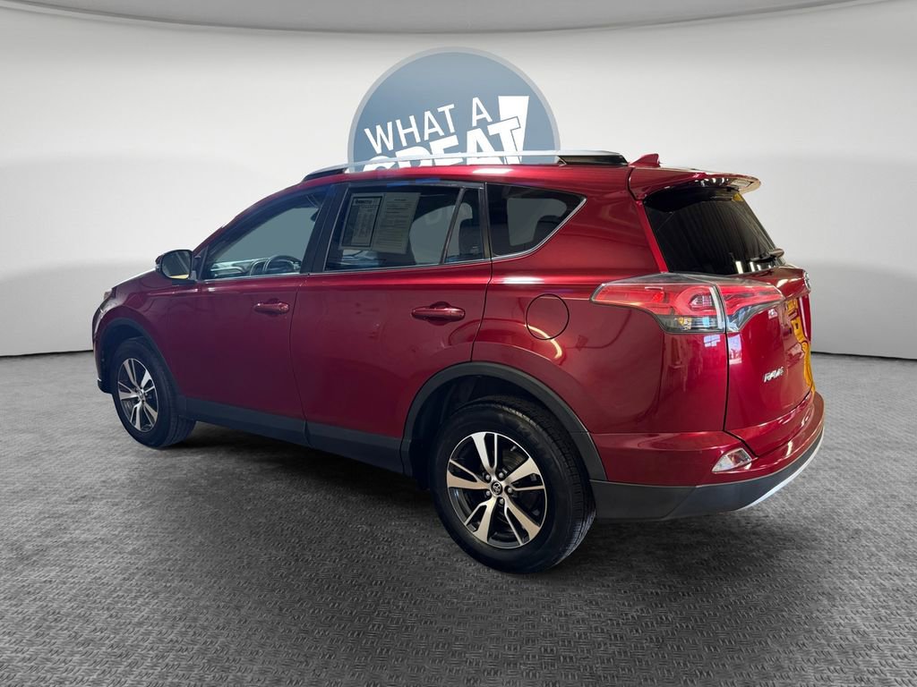 Used 2018 Toyota RAV4 XLE w/ Plus Extra Value Package AWD/4WD image 6