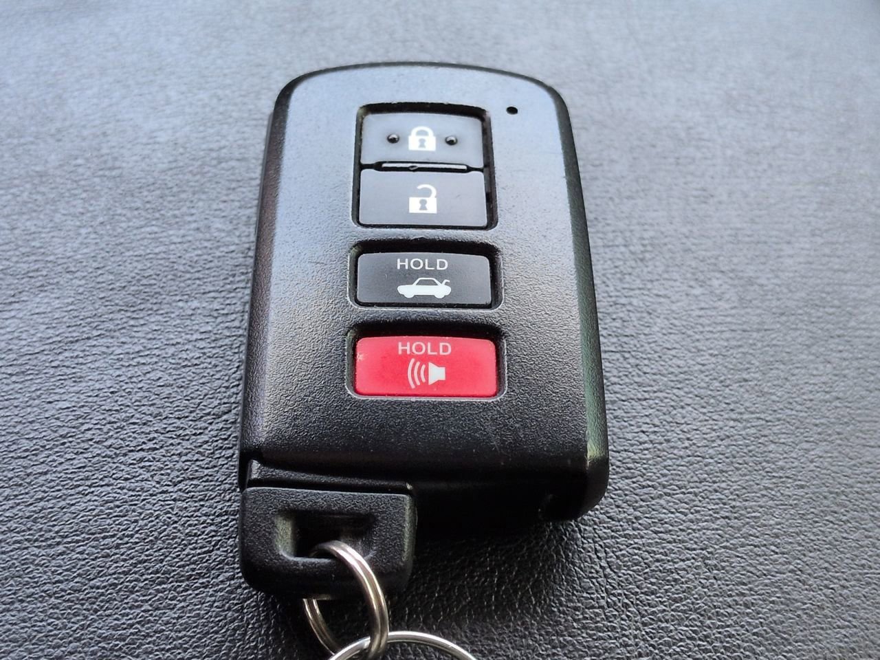 Used 2014 Toyota RAV4 Limited image 29