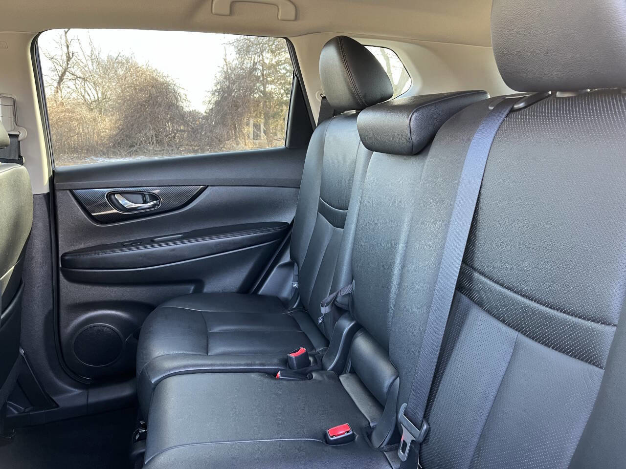 Used 2020 Nissan Rogue SL AWD/4WD image 29