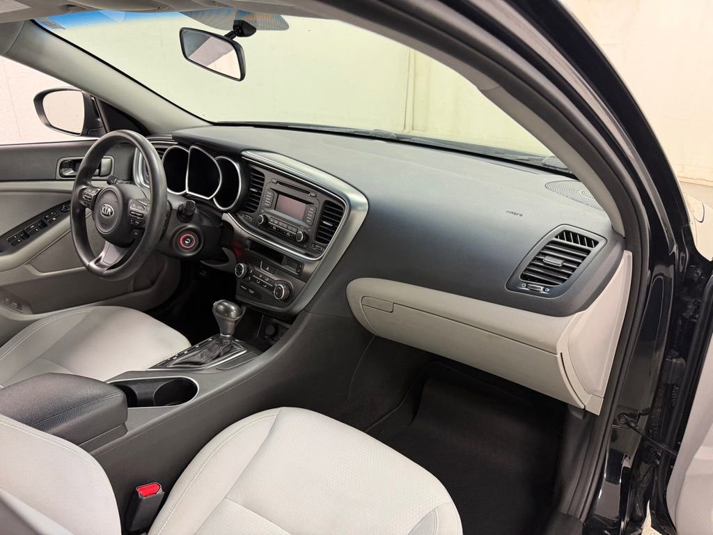 Used 2015 Kia Optima LX FWD image 11