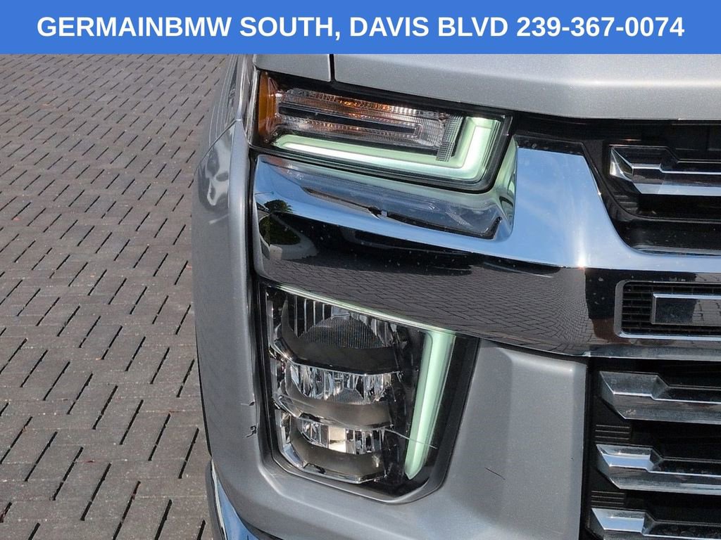Used 2022 Chevrolet Silverado 2500 LTZ w/ LTZ Plus Package image 11
