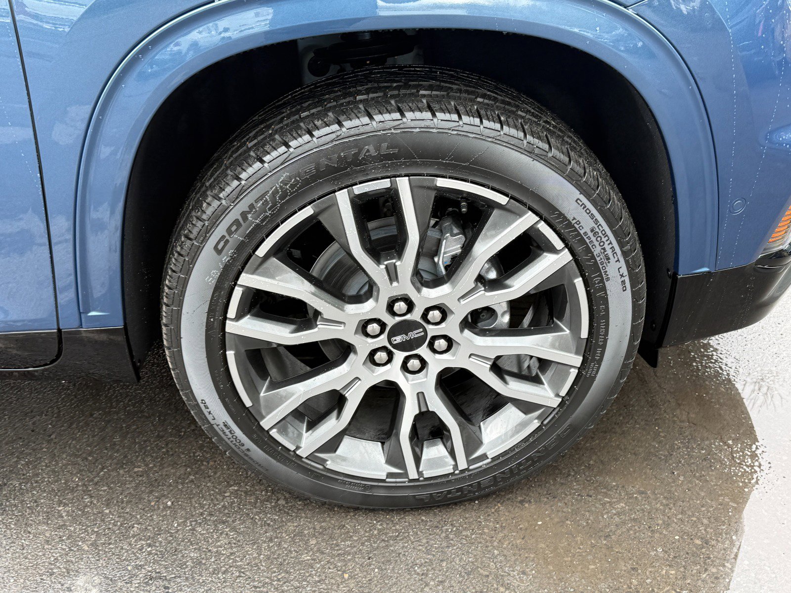 New 2026 GMC Acadia Denali Ultimate w/ LPO, Rugged Package image 12