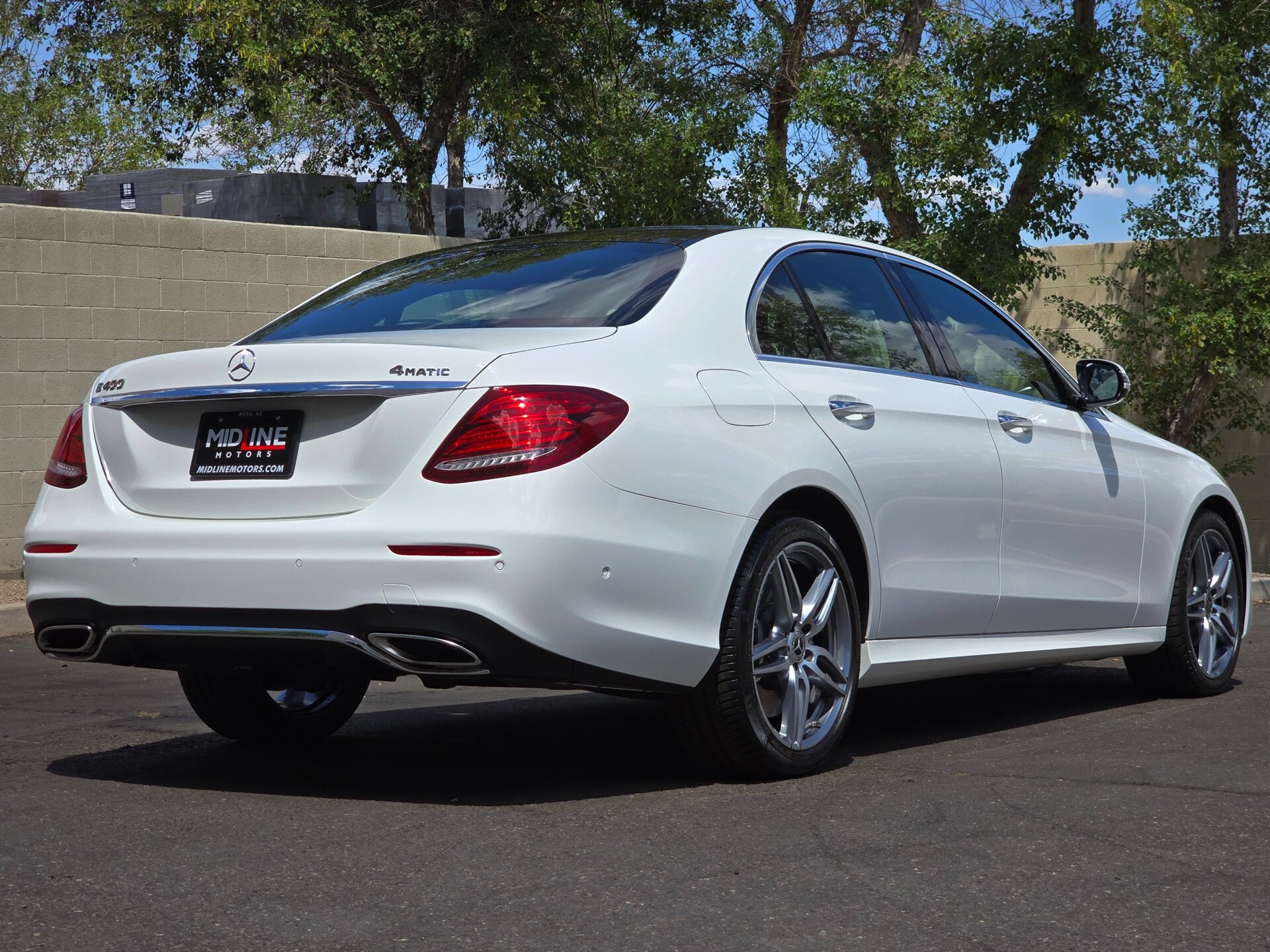 Used 2018 Mercedes-Benz E 400 4MATIC Sedan w/ Premium 1 Package image 9