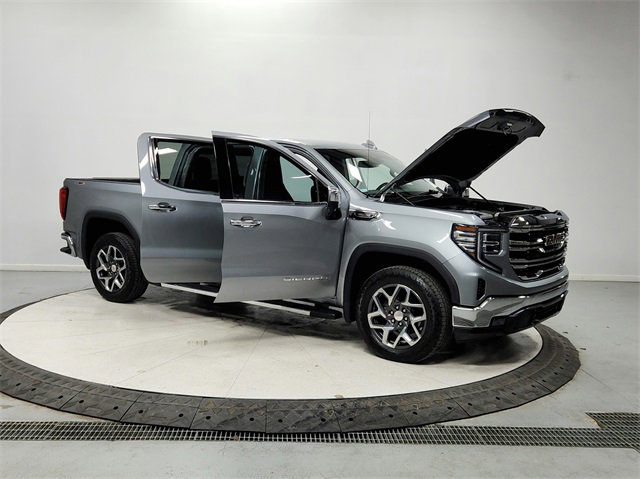Used 2023 GMC Sierra 1500 SLT w/ SLT Premium Package image 9