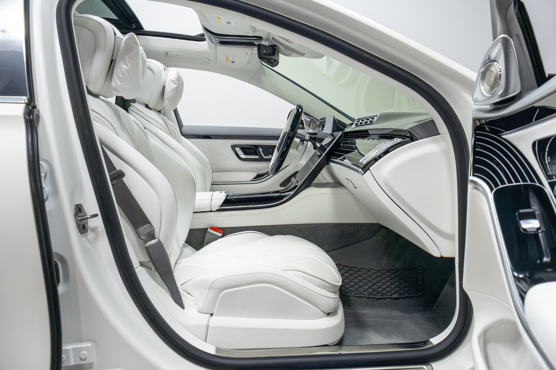 Used 2023 Mercedes-Benz Maybach S 680 4MATIC image 28