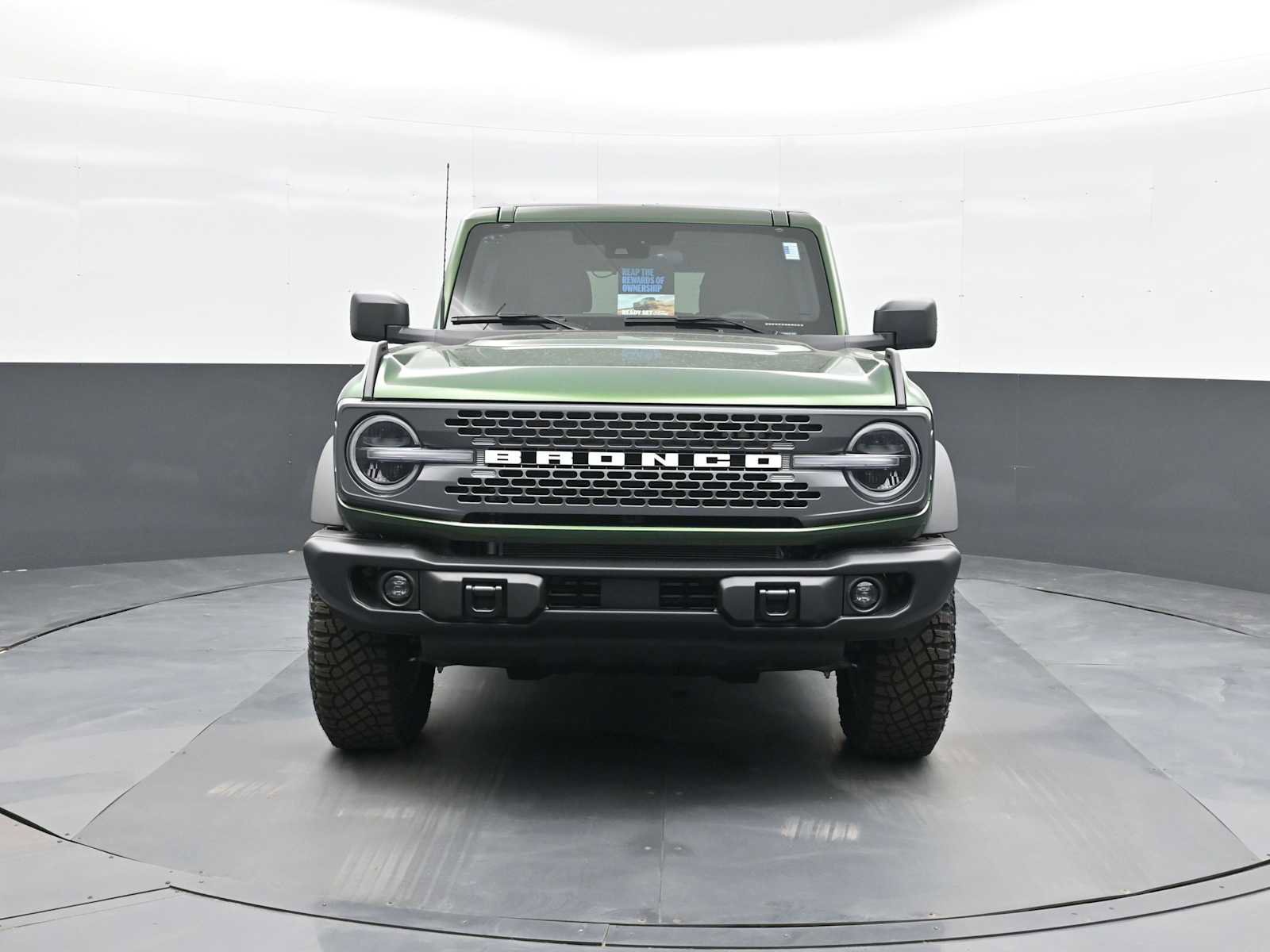 New 2025 Ford Bronco Badlands image 3