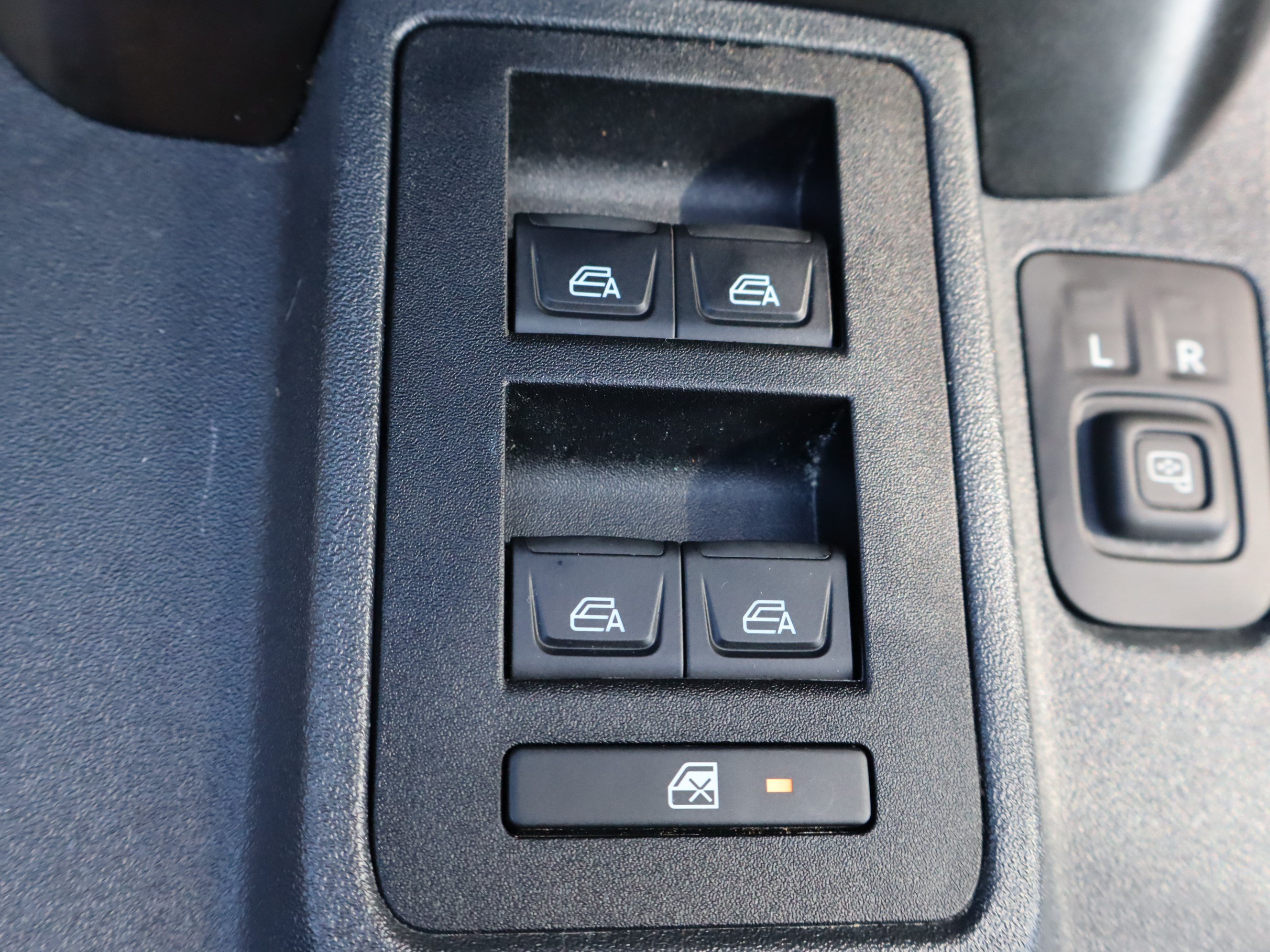 Used 2023 Ford Bronco Wildtrak AWD/4WD image 33