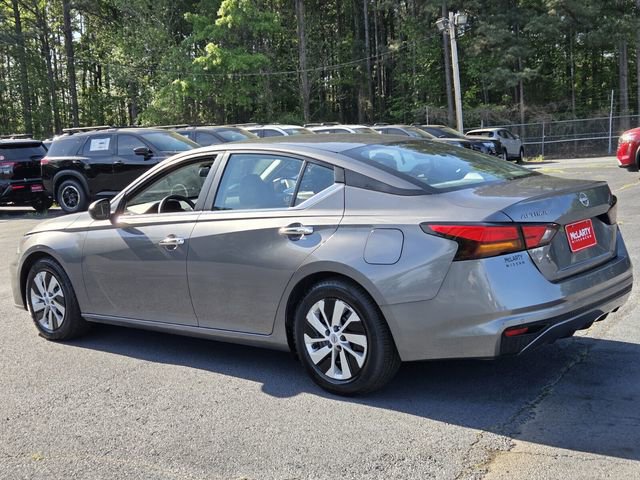 Used 2024 Nissan Altima 2.5 S FWD image 3