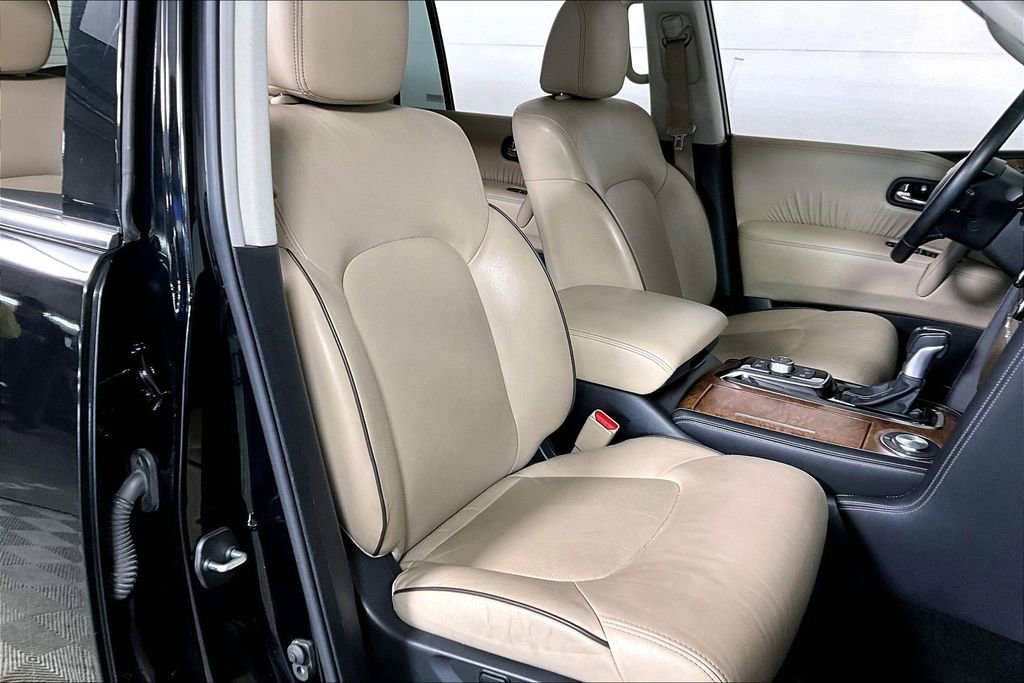 Used 2023 Nissan Armada SL w/ Captain's Chairs Package image 7
