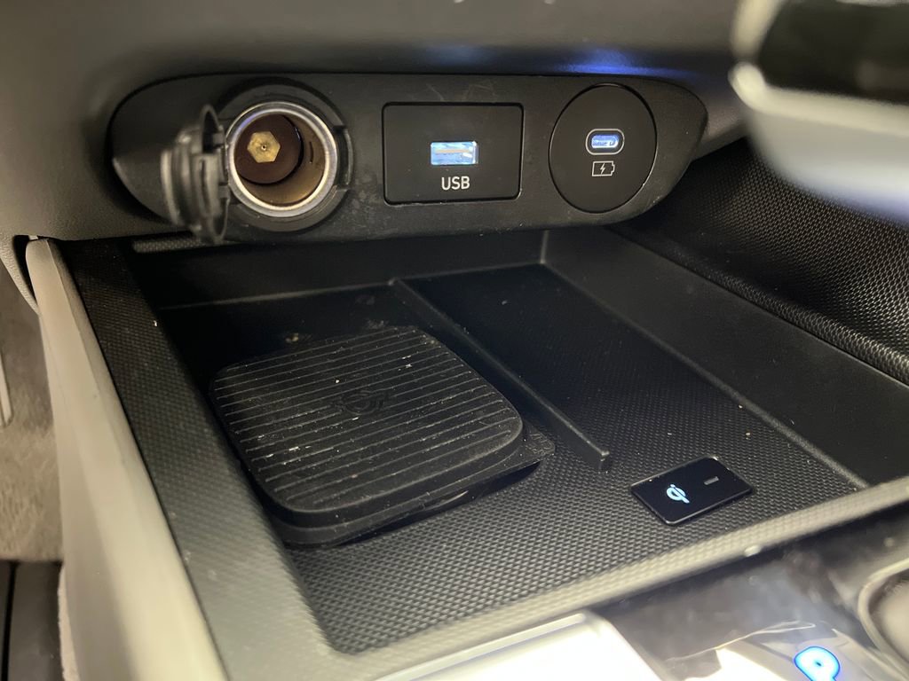 Used 2025 Hyundai Elantra SEL image 45