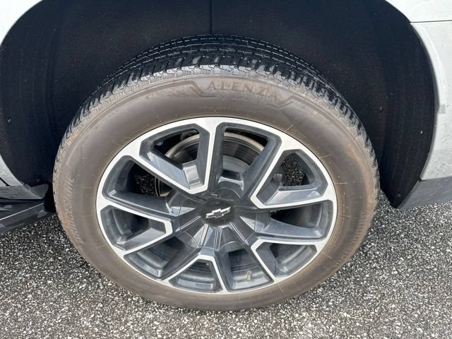Used 2024 Chevrolet Tahoe RST w/ Luxury Package RWD image 8