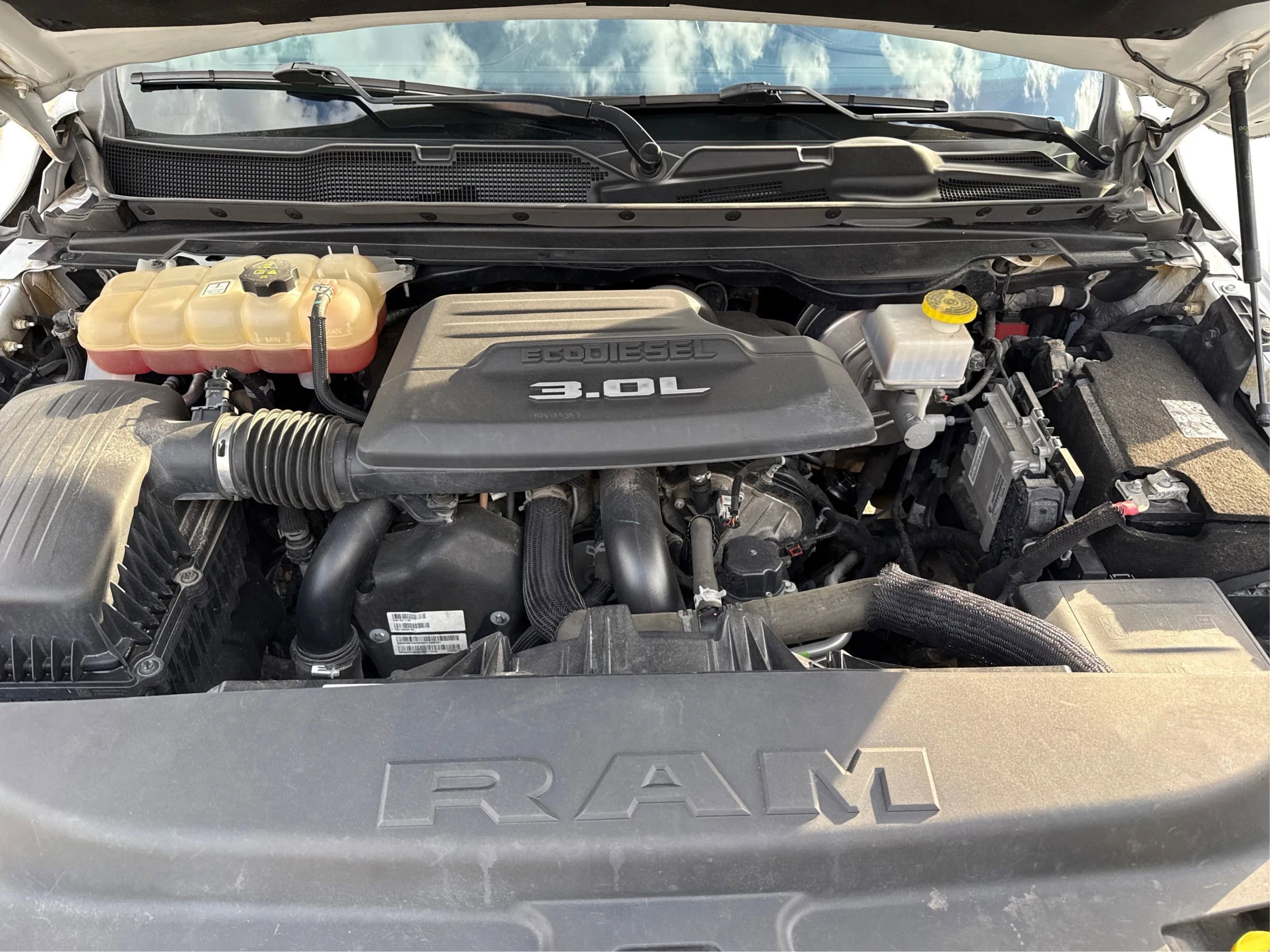 Used 2020 RAM 1500 Longhorn AWD/4WD image 12