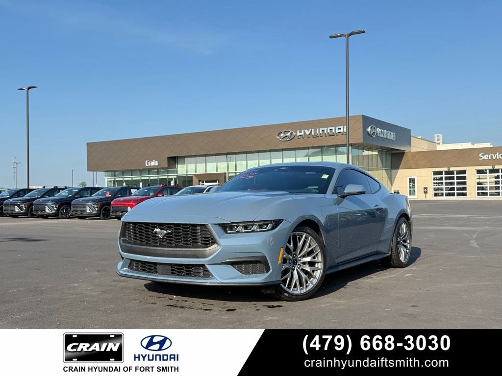 Used 2025 Ford Mustang Premium RWD video 1