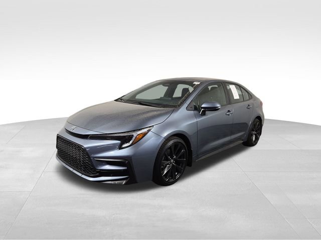 Used 2023 Toyota Corolla SE image 2