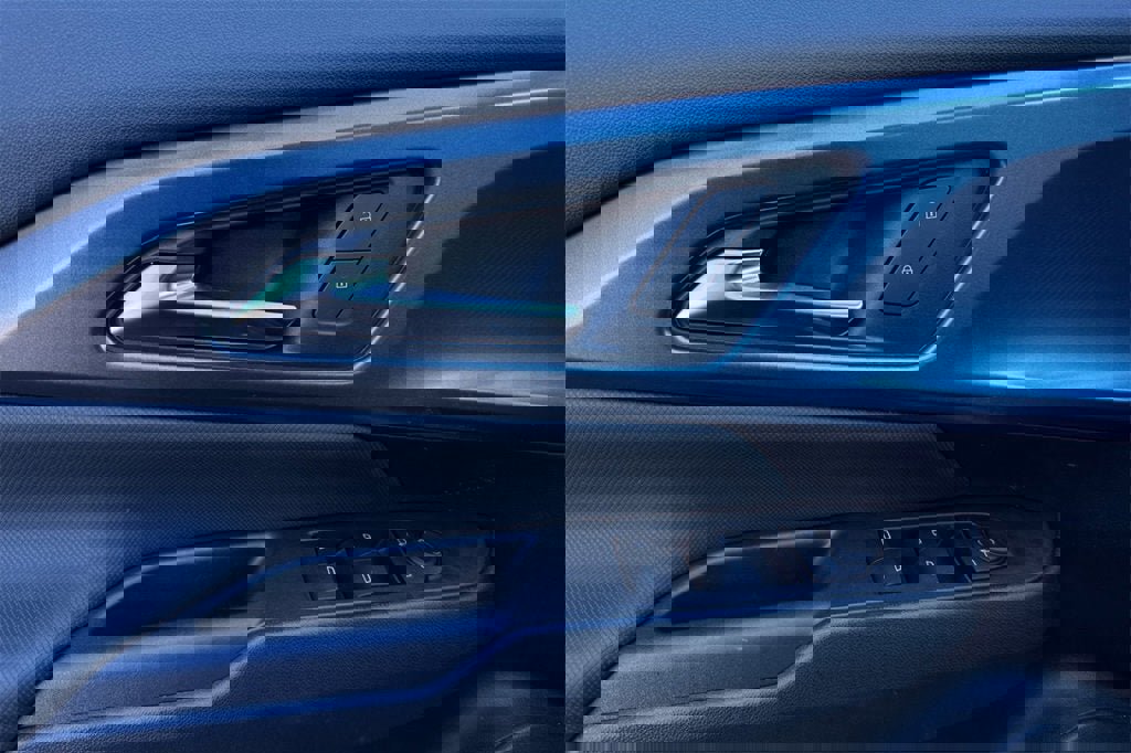 New 2026 Chevrolet Equinox EV LT w/ LPO, Blackout Package image 11