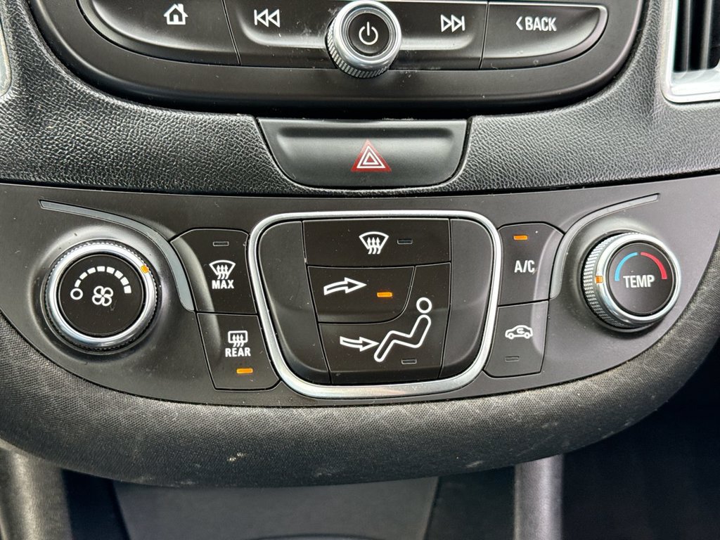 Used 2016 Chevrolet Malibu LT FWD image 19