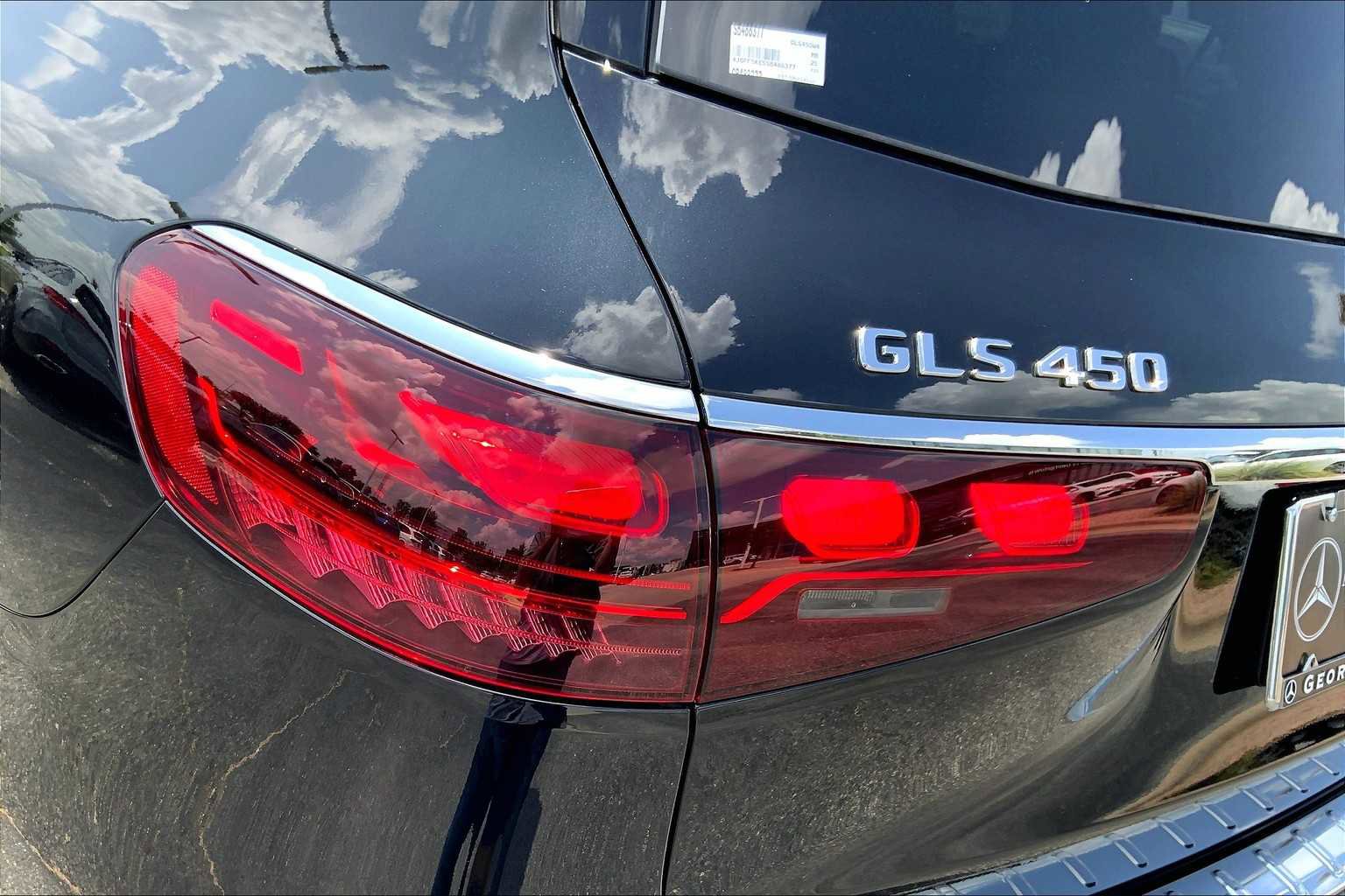 New 2025 Mercedes-Benz GLC 350e 4MATIC image 6