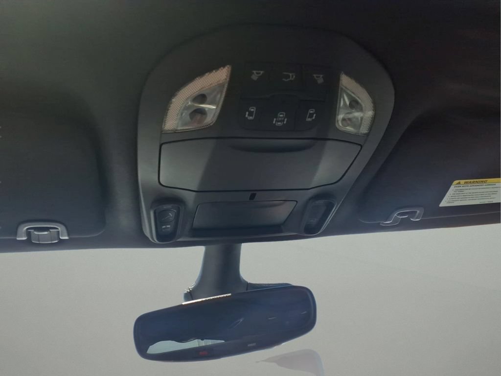 Used 2025 Chrysler Pacifica Limited FWD image 24