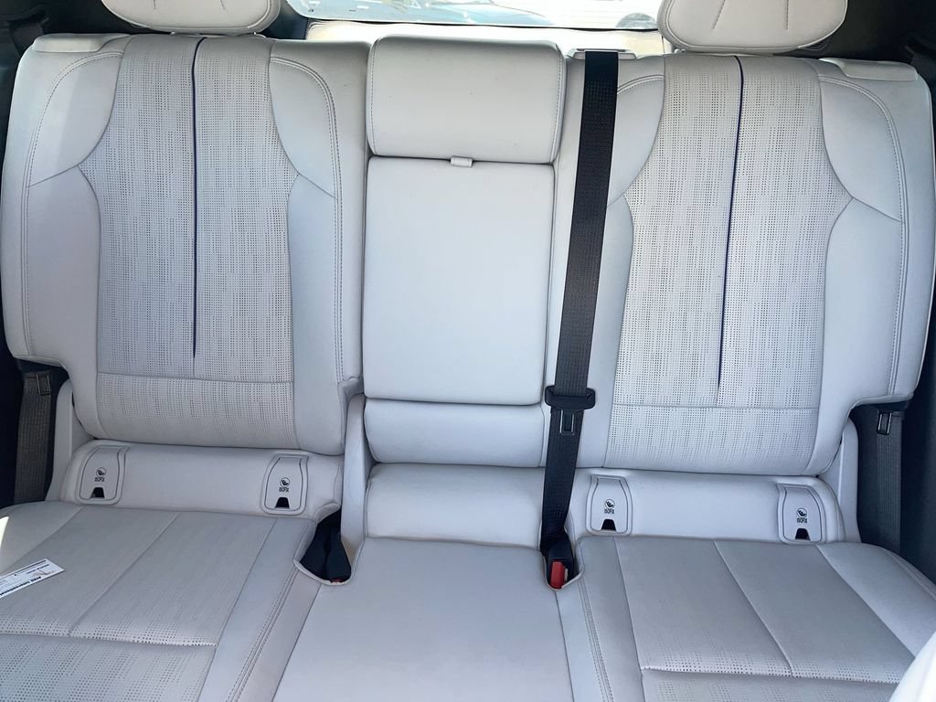 Certified 2024 Cadillac Lyriq Luxury AWD/4WD image 25