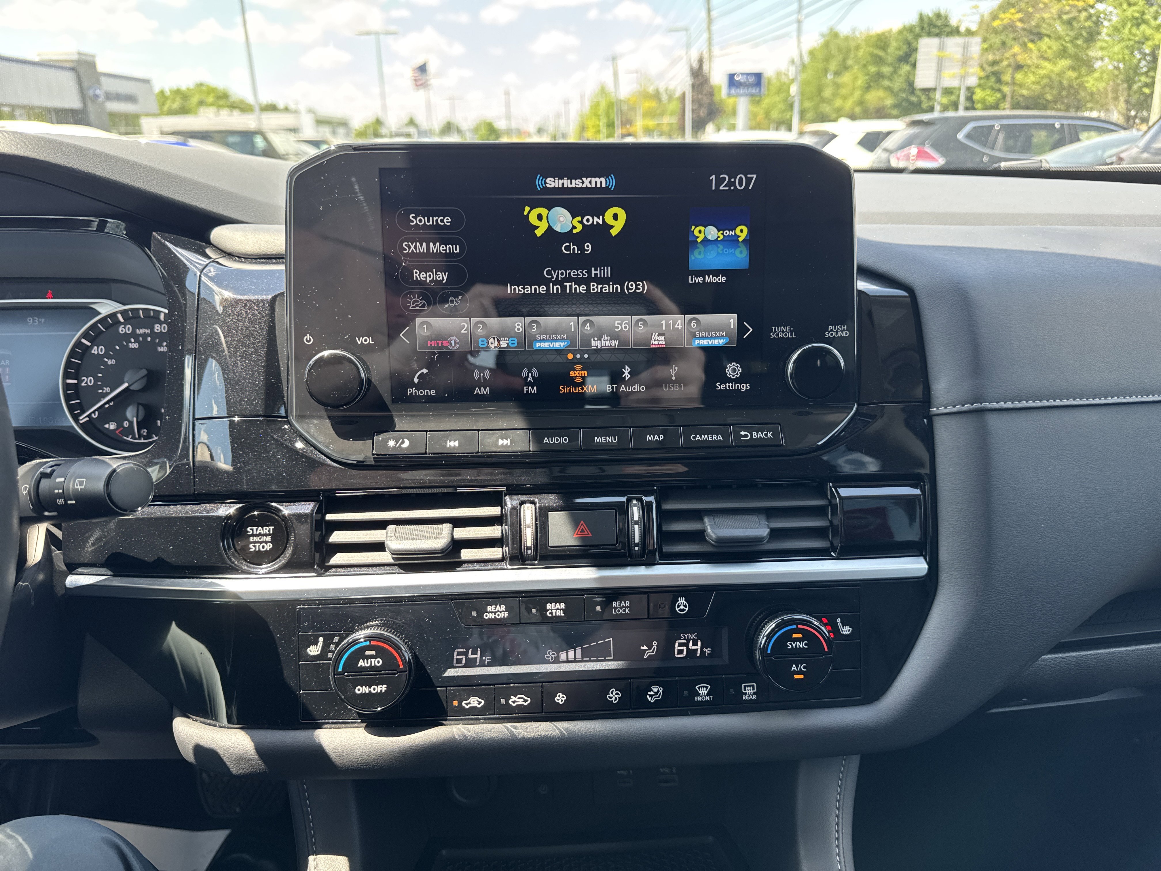 Certified 2025 Nissan Pathfinder SL AWD/4WD image 37