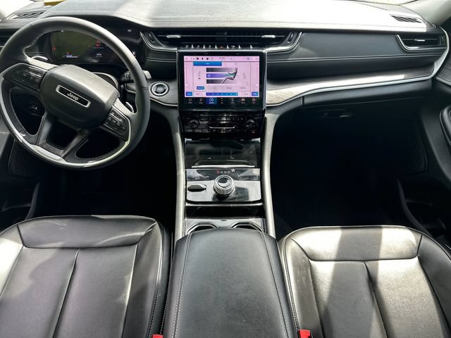 Used 2023 Jeep Grand Cherokee L Limited AWD/4WD image 27